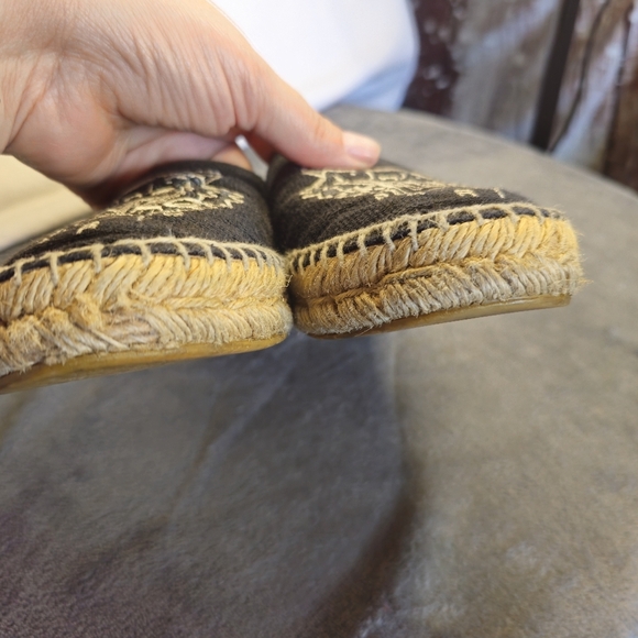 KENZO PARIS FLATS - Picture 6 of 10